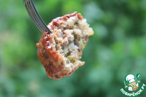 Мясные шарики из индейки с капустой