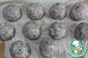 Мясные шарики из индейки с капустой