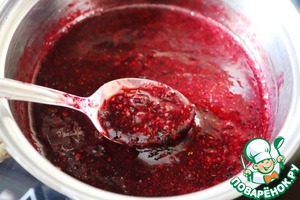 Плескавица из индейки с острым соусом