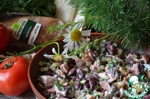 Салат из фасоли и копчёной индейки Салат из фасоли и копчёной индейки