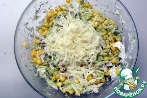 Салат из курицы, капусты, сыра, кукурузы Салат из курицы, капусты, сыра, кукурузы