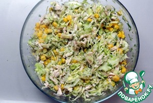 Салат из курицы, капусты, сыра, кукурузы Салат из курицы, капусты, сыра, кукурузы