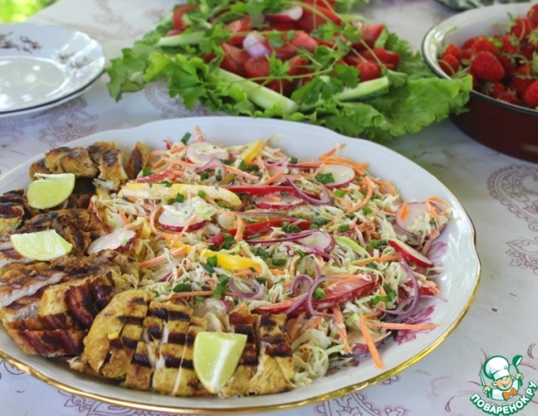 Салат "Овощной переполох" с индейкой Салат "Овощной переполох" с индейкой