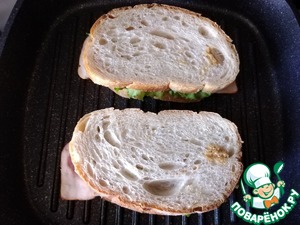 Сэндвич из чиабатты с беконом Сэндвич из чиабатты с беконом