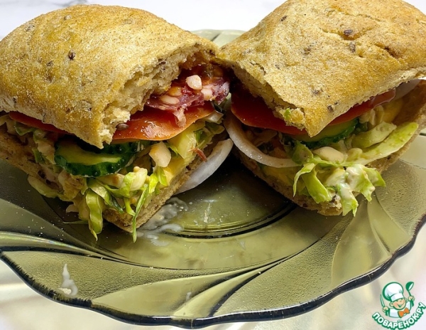 Сэндвич с "Коул слоу" Сэндвич с "Коул слоу"