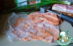 Шашлыки-рулеты из индейки с беконом