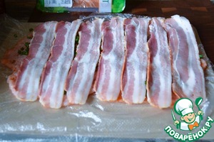 Шашлыки-рулеты из индейки с беконом