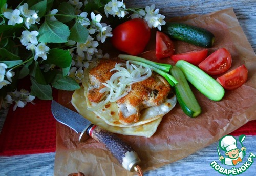 Стейк индейки с беконом и зеленью