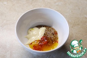 Зелёный салат с индейкой и жимолостью Зелёный салат с индейкой и жимолостью