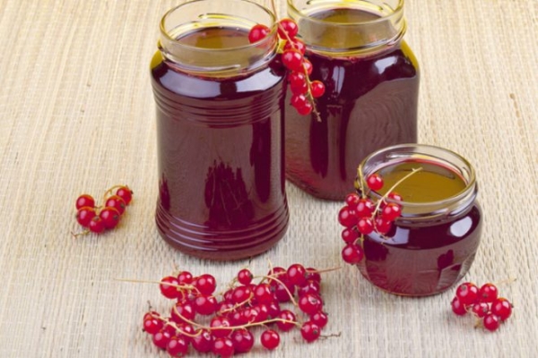 Быстрый джем из красной смородины в мультиварке