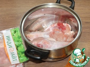 Пирог с индейкой, картофелем и луком