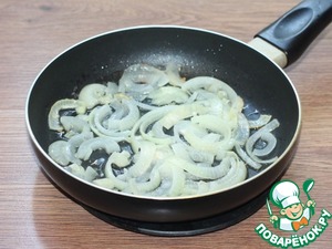 Пирог с индейкой, картофелем и луком