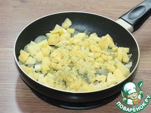 Пирог с индейкой, картофелем и луком