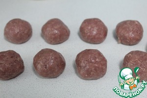 Тефтели из индейки в слоеном тесте