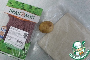 Тефтели из индейки в слоеном тесте