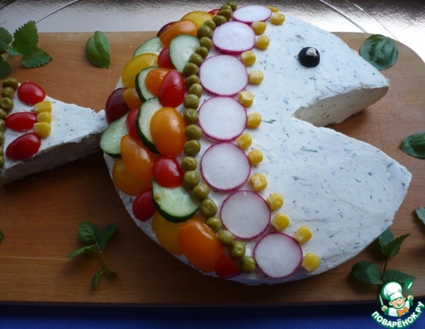 Пирог закусочный с колбасой "Радужная рыба"