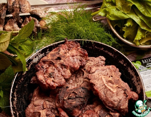 Баранина с грушевым соусом