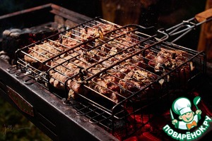 Баранина с грушевым соусом