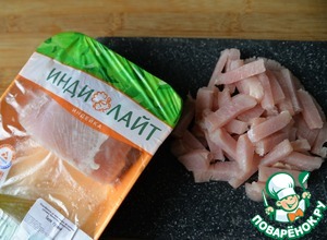 Бургер с индейкой, шпинатом и шампиньонами