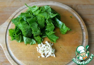 Бургер с индейкой, шпинатом и шампиньонами