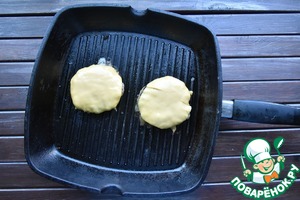 Бургер с колбасой из индейки Бургер с колбасой из индейки