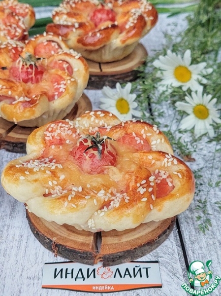 Булочки с сосисками "Цветочки"