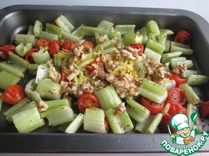 Черешковый сельдерей с томатами и пармезаном Черешковый сельдерей с томатами и пармезаном