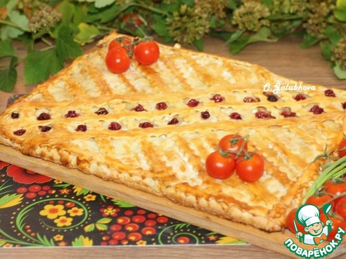 Пирог с индейкой, картофелем и луком