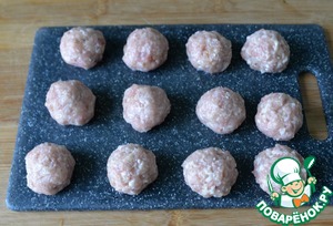 Фрикадельки из индейки, запечённые в булочке Фрикадельки из индейки, запечённые в булочке