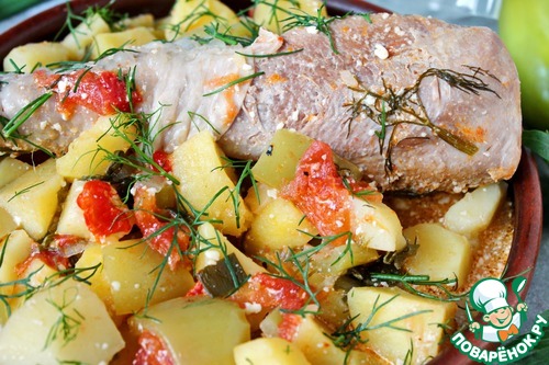 Голень индейки тушеная в соусе