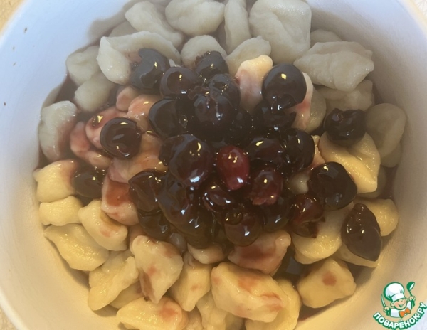 Ленивые вареники с вишней Ленивые вареники с вишней