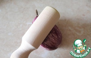 Мятый баклажан, фаршированный бараниной