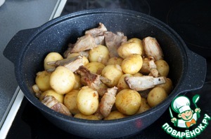 Молодой картофель с рёбрышками Молодой картофель с рёбрышками