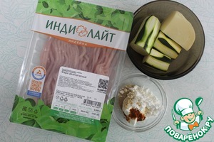 "Палочки" из фарша с белым соусом