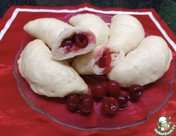 Паровые вареники на кефирном дрожжевом тесте Паровые вареники на кефирном дрожжевом тесте