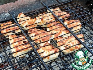 Шашлык из индейки с ягодным соусом