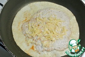 Тортильи с начинкой из индейки