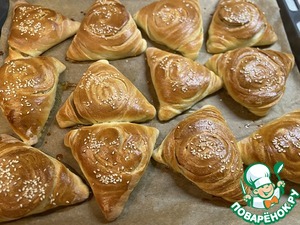 Самса с индейкой из дрожжевого теста Самса с индейкой из дрожжевого теста