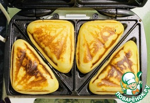 Сырники в сендвичнице Сырники в сендвичнице