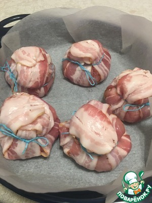 Мешочки из свинины с начинкой