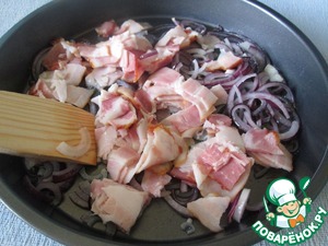 Сельдерей, запеченный с помидорами и беконом