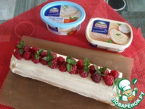 Медовый рулет с малиной