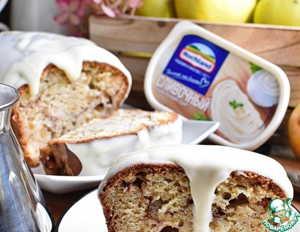 Яблочный кекс с сырной глазурью Яблочный кекс с сырной глазурью