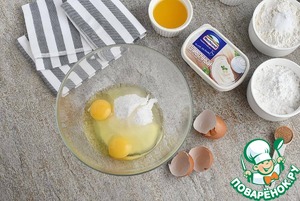 Яблочный кекс с сырной глазурью Яблочный кекс с сырной глазурью