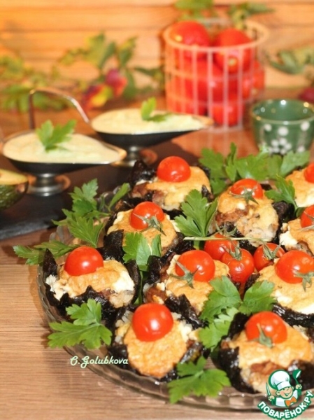 А-ля роллы с рыбой, сыром и авокадо А-ля роллы с рыбой, сыром и авокадо