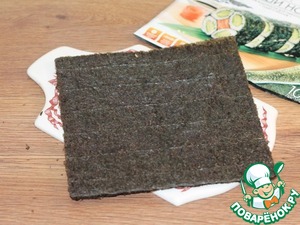 А-ля роллы с рыбой, сыром и авокадо А-ля роллы с рыбой, сыром и авокадо