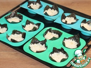 А-ля роллы с рыбой, сыром и авокадо А-ля роллы с рыбой, сыром и авокадо