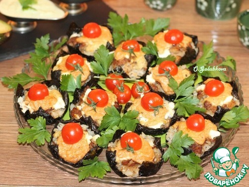 А-ля роллы с рыбой, сыром и авокадо А-ля роллы с рыбой, сыром и авокадо