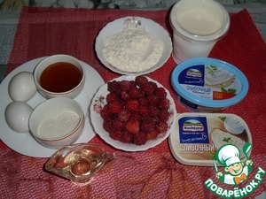 Медовый рулет с малиной