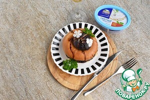 Бублик с куриной печенкой в карамели и творожным сыром Бублик с куриной печенкой в карамели и творожным сыром